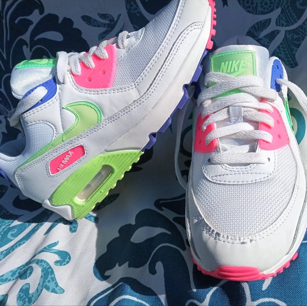 Wmns Nike Air Max 90